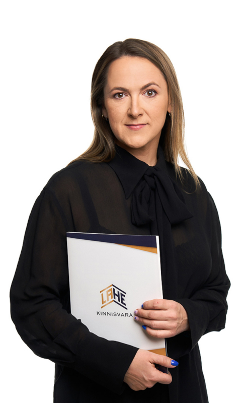 Maakler Viljandis Marit Stepanova Lahe Kinnisvara 1157x1901px